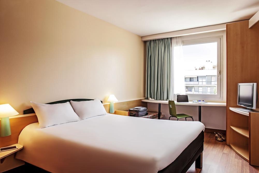 Hotel Ibis Malaga Centro Ciudad Esterno foto