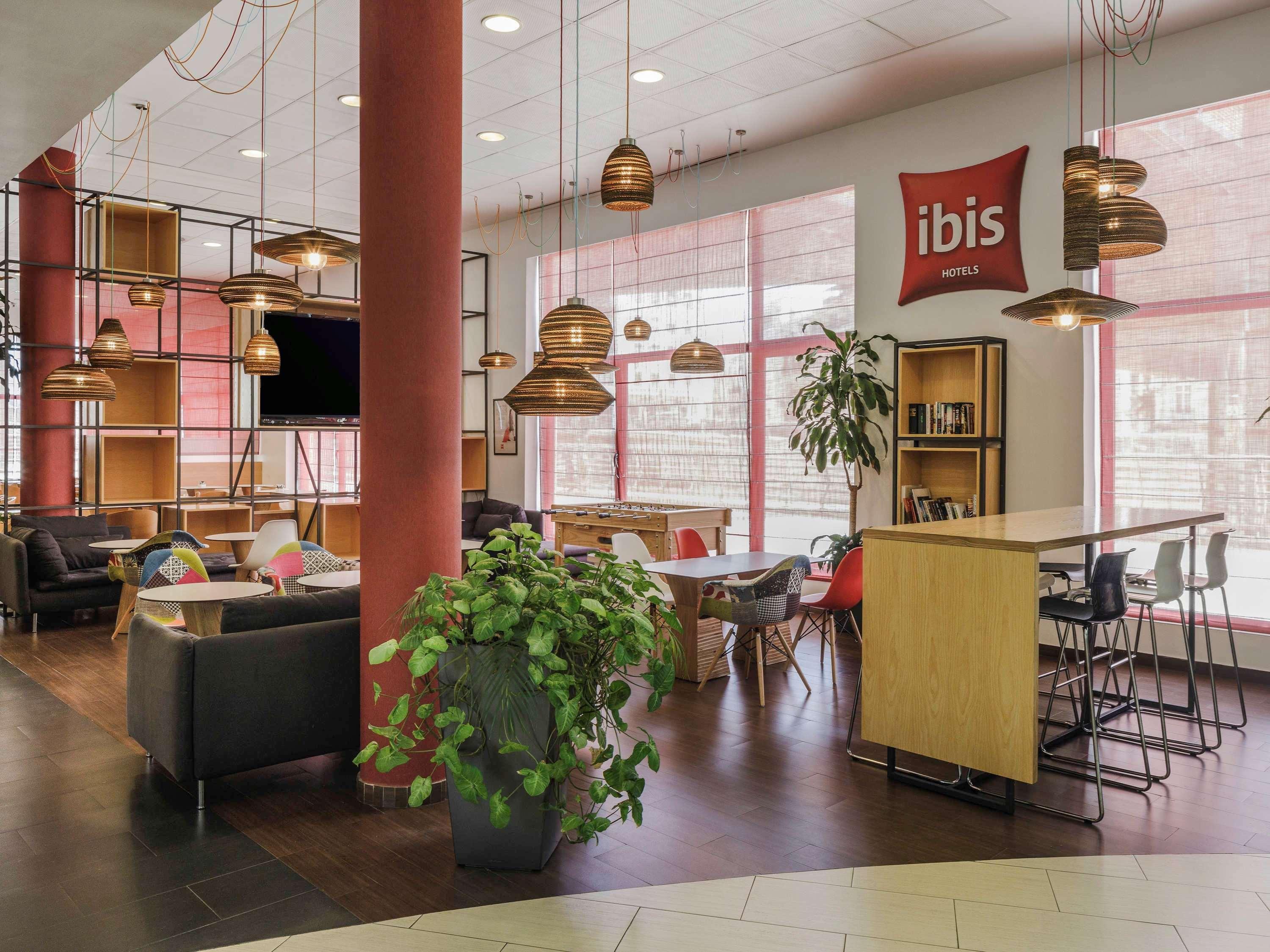 Hotel Ibis Malaga Centro Ciudad Esterno foto