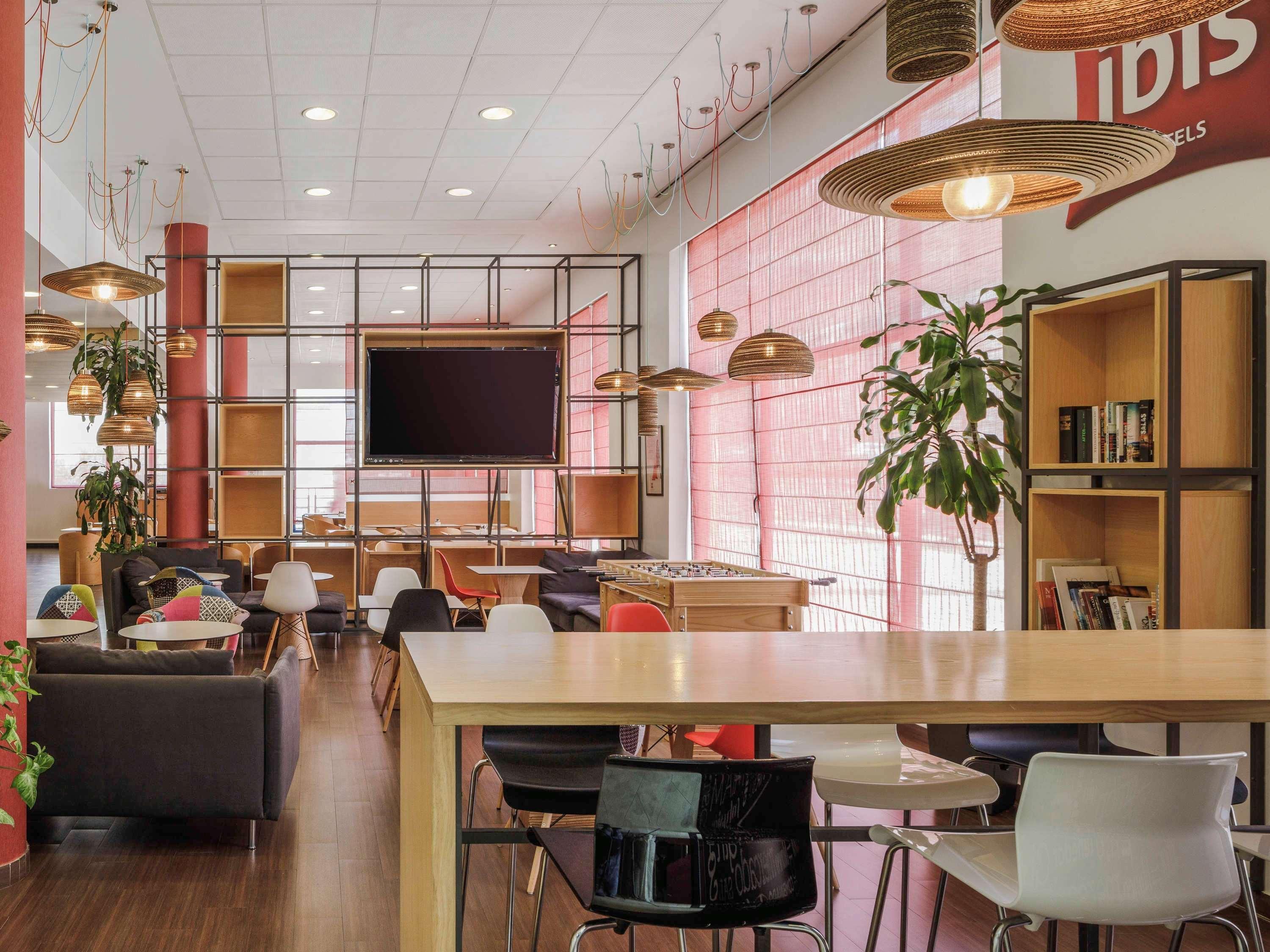 Hotel Ibis Malaga Centro Ciudad Esterno foto
