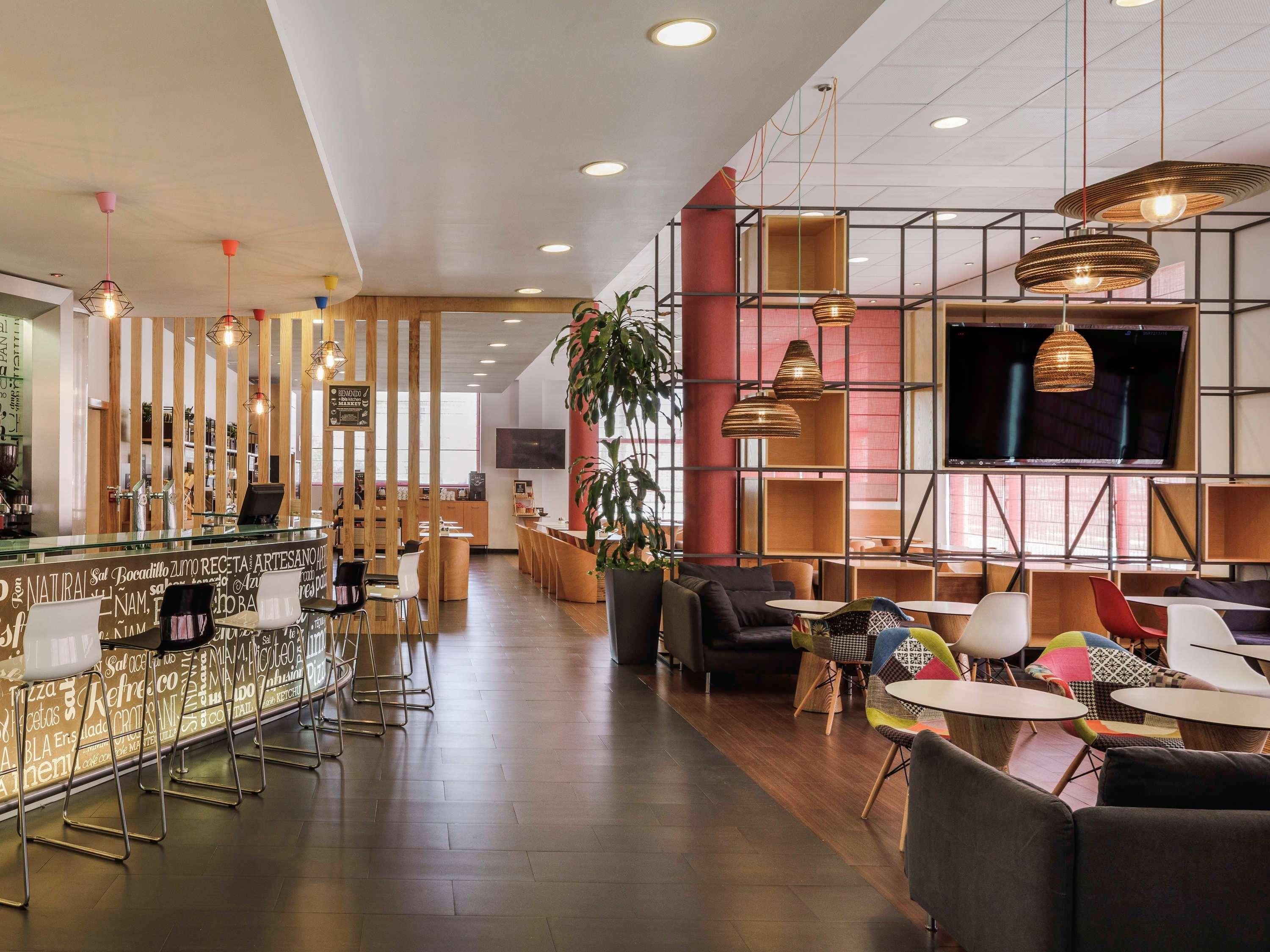 Hotel Ibis Malaga Centro Ciudad Esterno foto