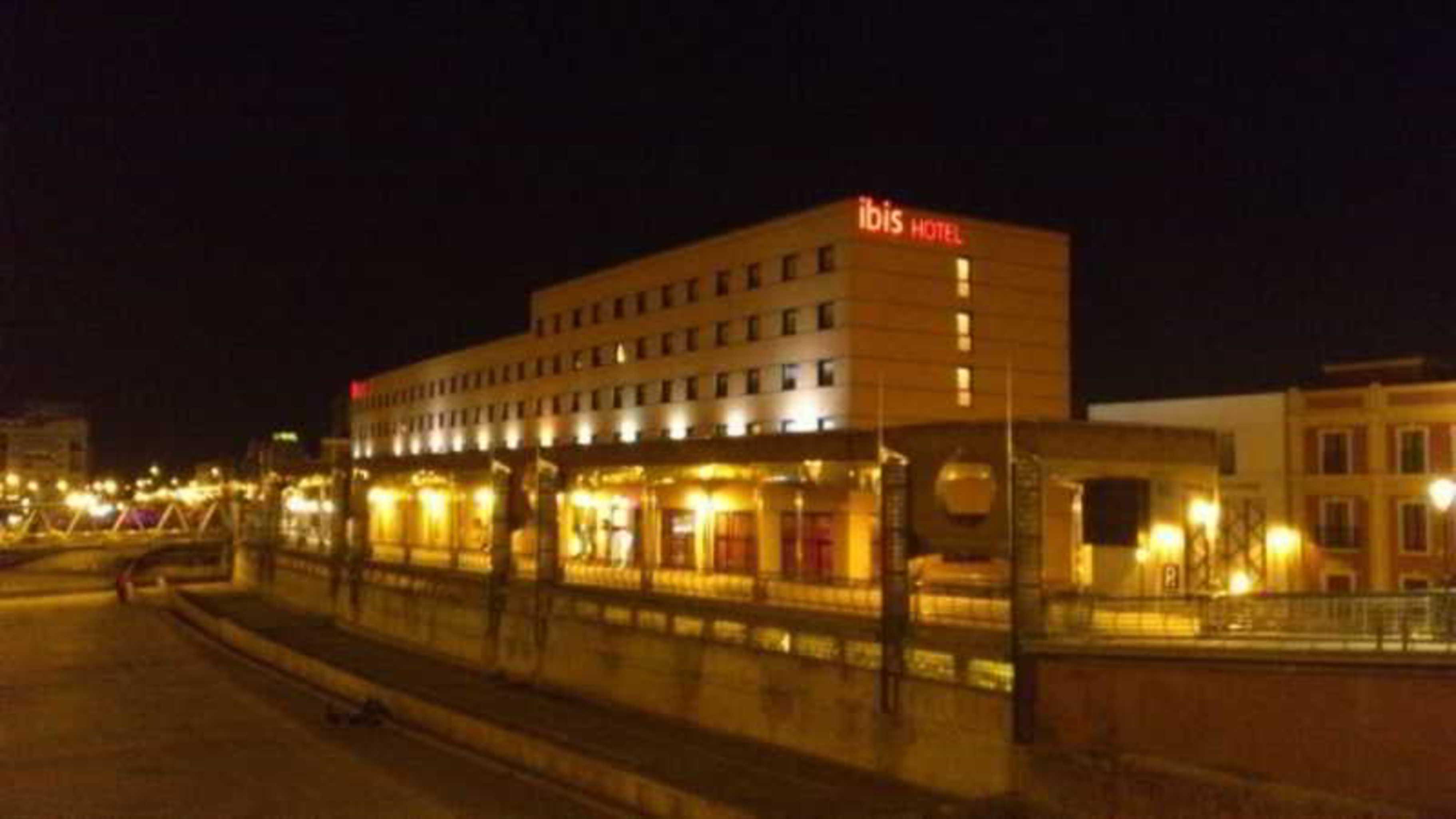 Hotel Ibis Malaga Centro Ciudad Esterno foto