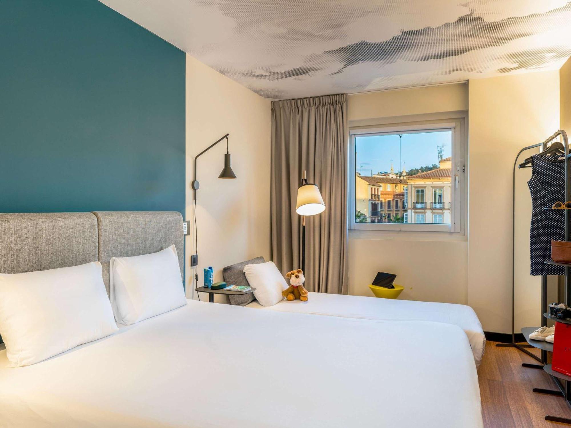 Hotel Ibis Malaga Centro Ciudad Esterno foto