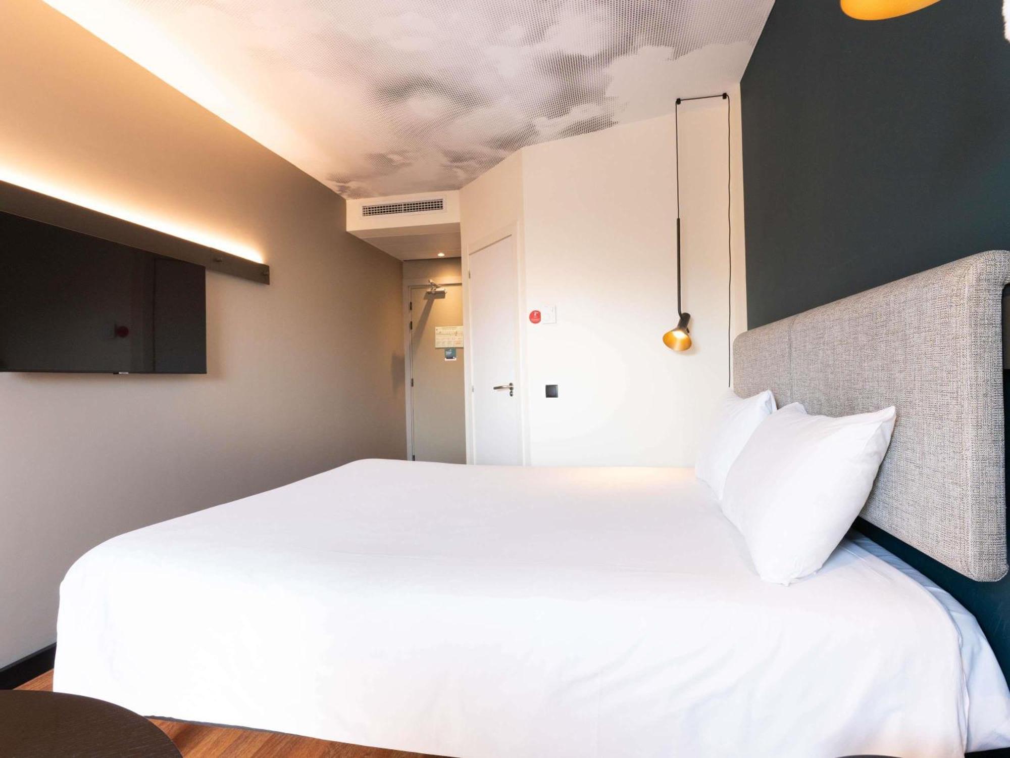 Hotel Ibis Malaga Centro Ciudad Esterno foto