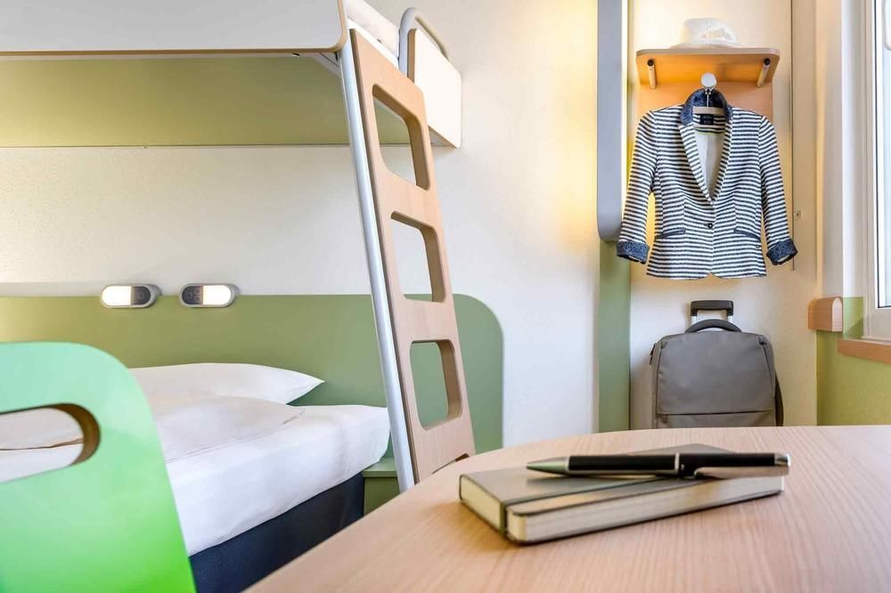 Hotel Ibis Malaga Centro Ciudad Esterno foto