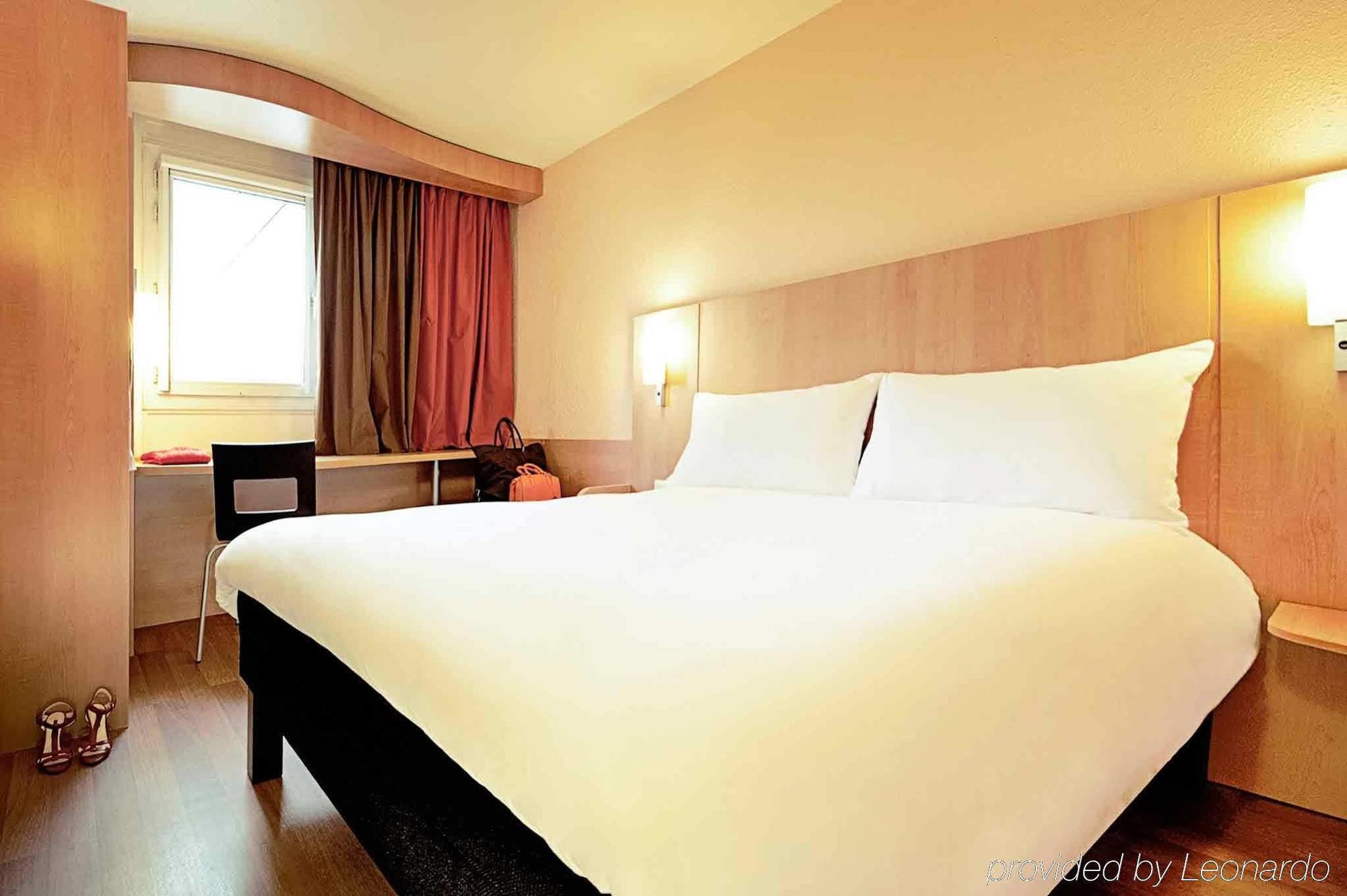 Hotel Ibis Malaga Centro Ciudad Esterno foto