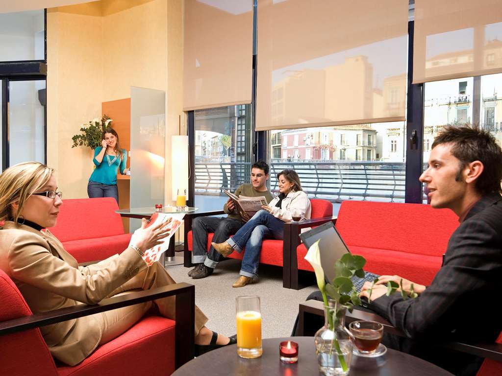 Hotel Ibis Malaga Centro Ciudad Esterno foto