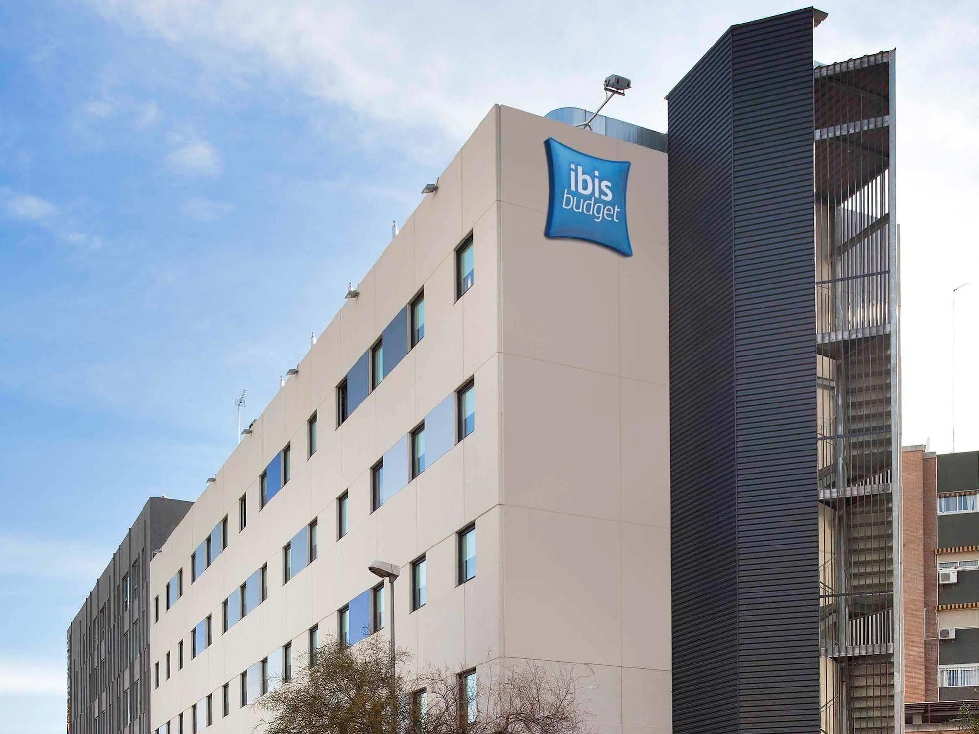 Hotel Ibis Malaga Centro Ciudad Esterno foto